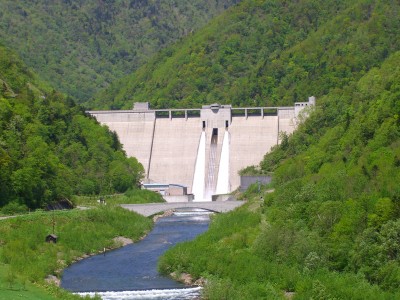 とかちリュウタン湖（札内川ダム湖）